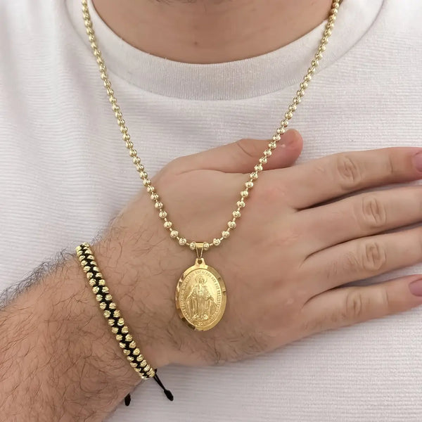 Conjunto De Caballero Con Cadena De Tejido Militar Con Dije De La Virgen De Guadalupe Y Manilla Negra De Dos Carriles