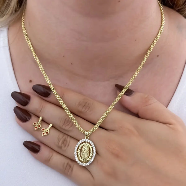 Conjunto De Dama Con Cadena De Tejido Chino, Dije De La Virgen De Guadalupe Y Topos De Cola De Sirena
