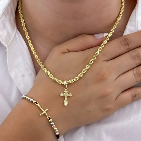 Conjunto De Dama Con Cadena De Tejido Lazo, Dije De Cruz Y Manilla Tres Oros Con Herraje